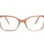 Lentes ópticos Rosa Clara para mujer en color rosado translúcido y forma cuadrada.